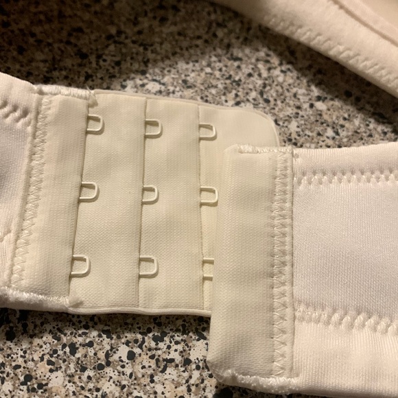 Vanity Fair Body Caress Full Coverage Bra Size 38D - Picture 14 of 15